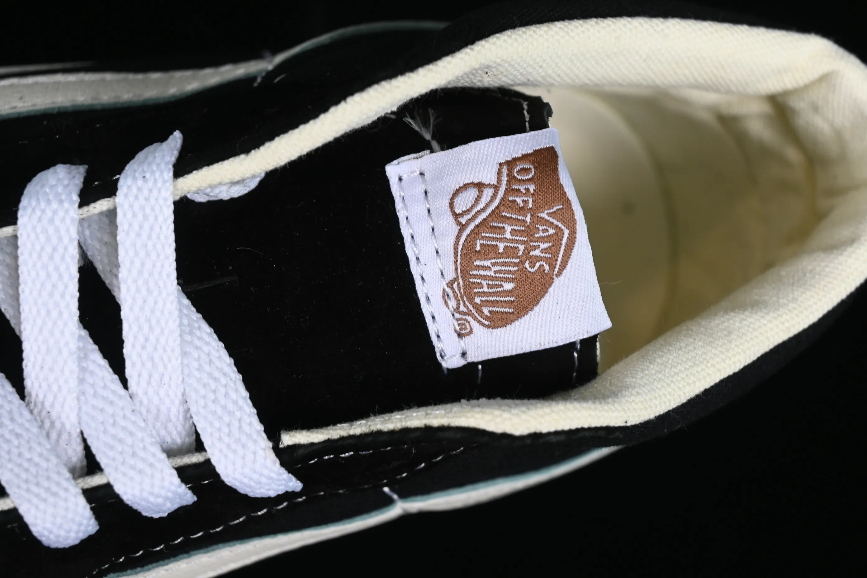 All categories Vans Vans series Vans Mid Vans China Vans SK8-Hi VR3 Vans official environmentally friendly black and white mid-top classic simple casual canvas shoes VN0A4UWIVNE